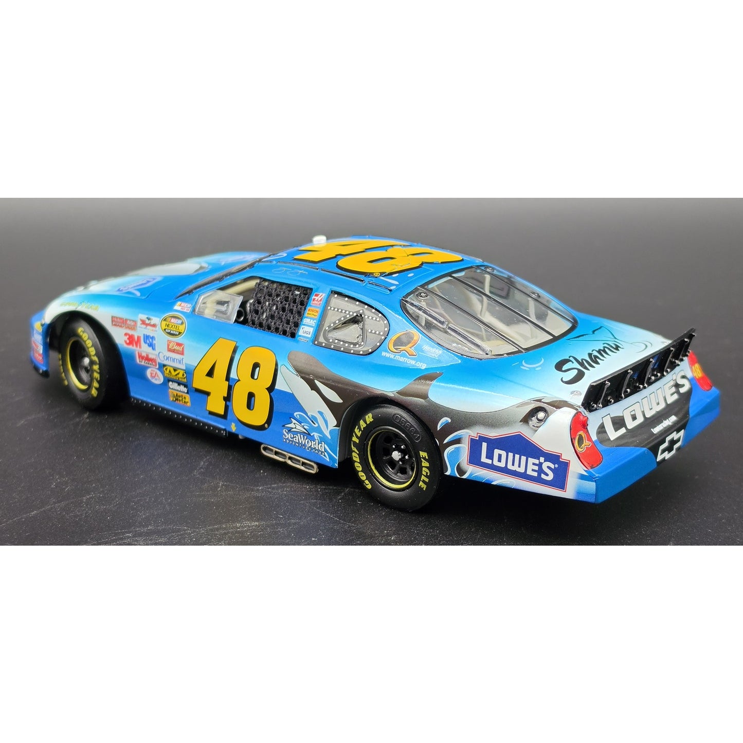 2006 Jimmie Johnson #48 SeaWorld RCCA 1:24 Action Diecast w/ Case & COA