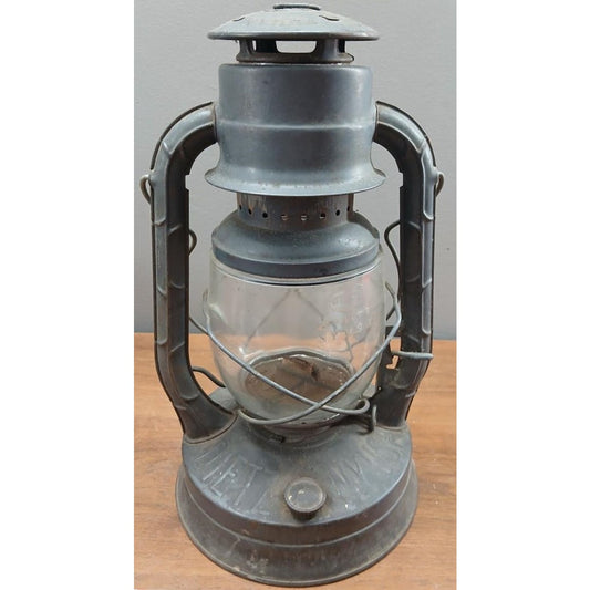 Antique Dietz No.2 D-Lite Kerosene Lantern NY USA LOC-NOB Globe Vintage 1930s