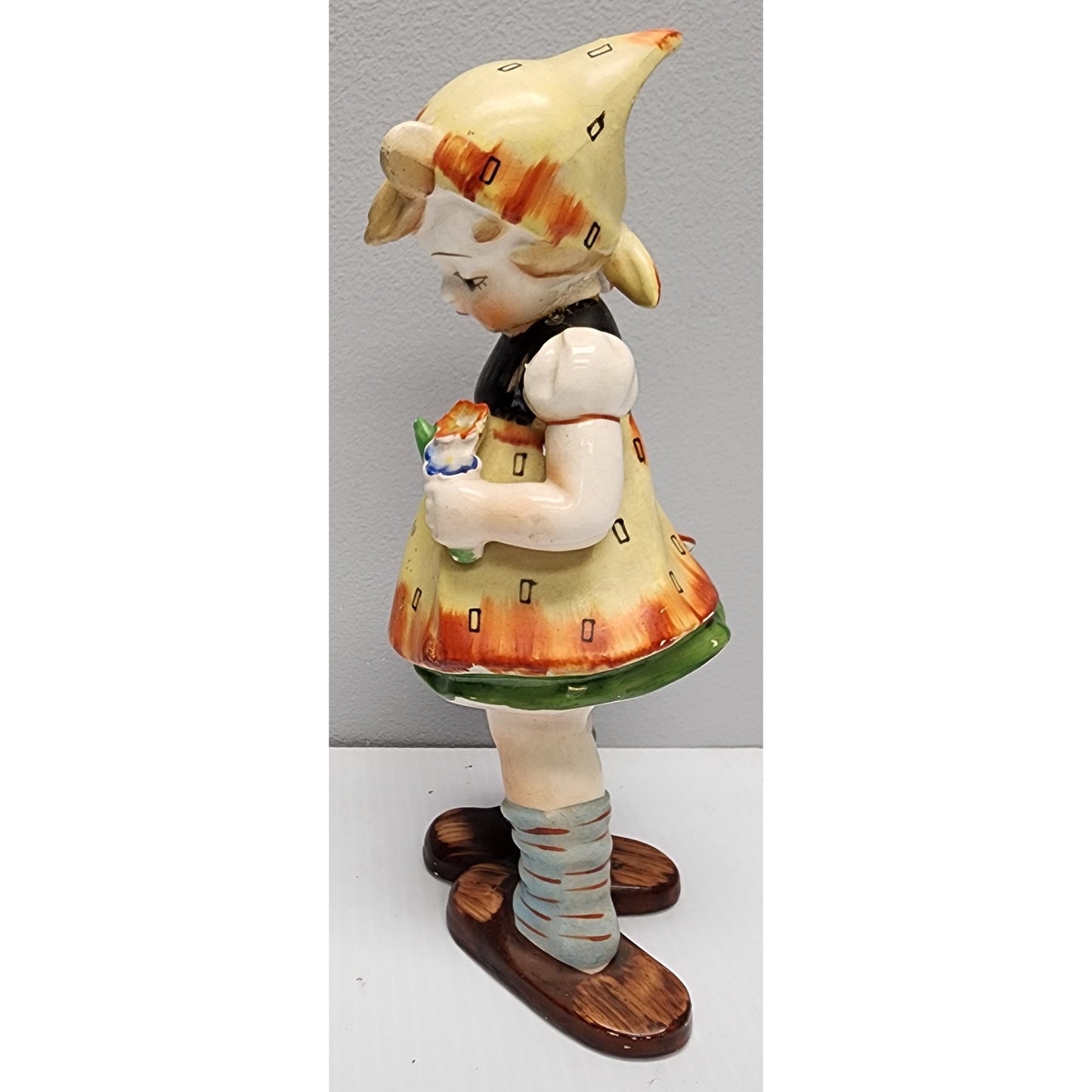 Vintage Made in Japan Dutch Girl Figurine Hand Painted w/ Flower Basket 8.5"