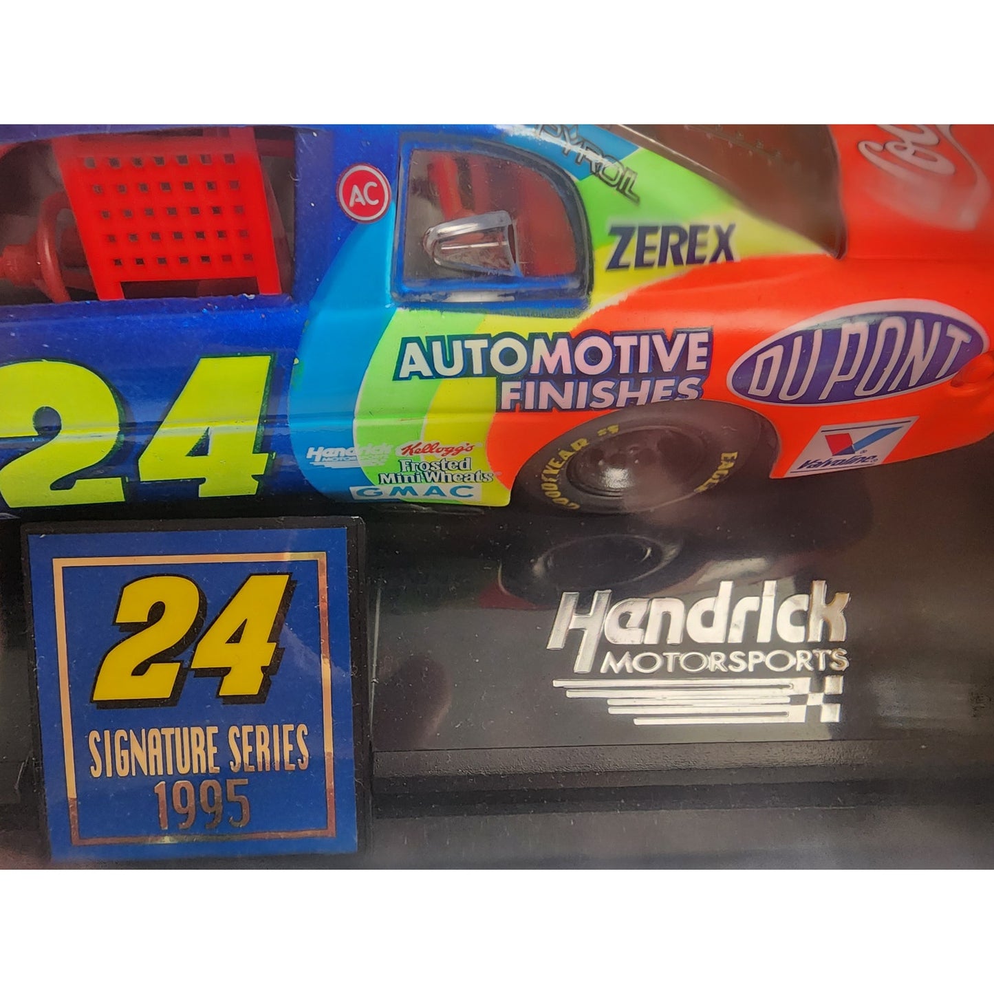 1995 Racing Champions 1/24 Jeff Gordon #24 DuPont Chevy Monte Carlo Die-Cast MIB