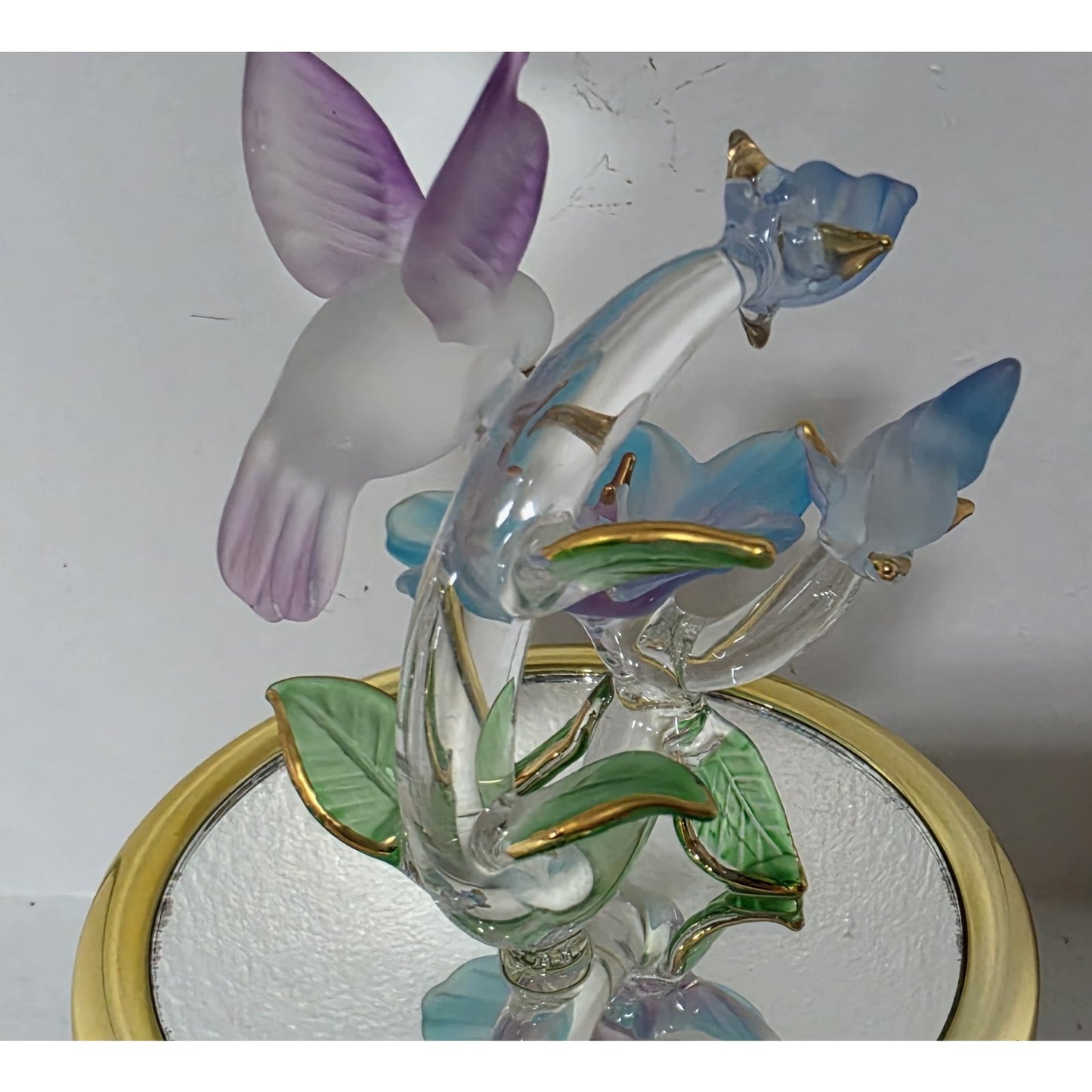 Vintage Mirrored Hummingbird Glass Art Music Box Rotating Gold Trim Plays