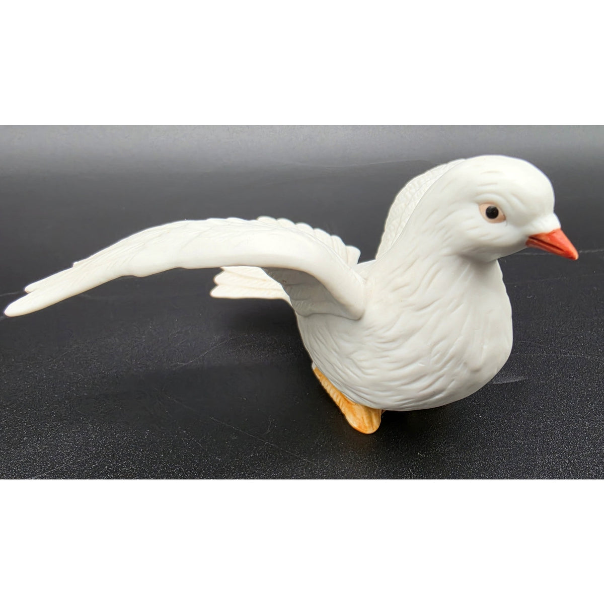 Vintage Homco Porcelain White Doves Pair Figurines #8856 Taiwan Love Birds Set