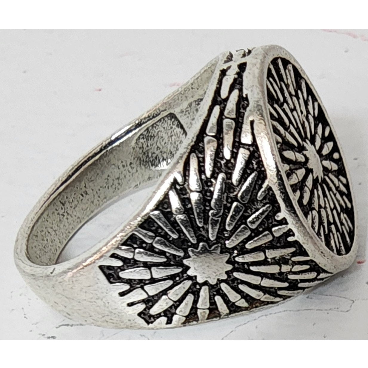 Modern VTG Stainless Steel Ring Size 9.5 Sunburst Engraved Bold Statement Band