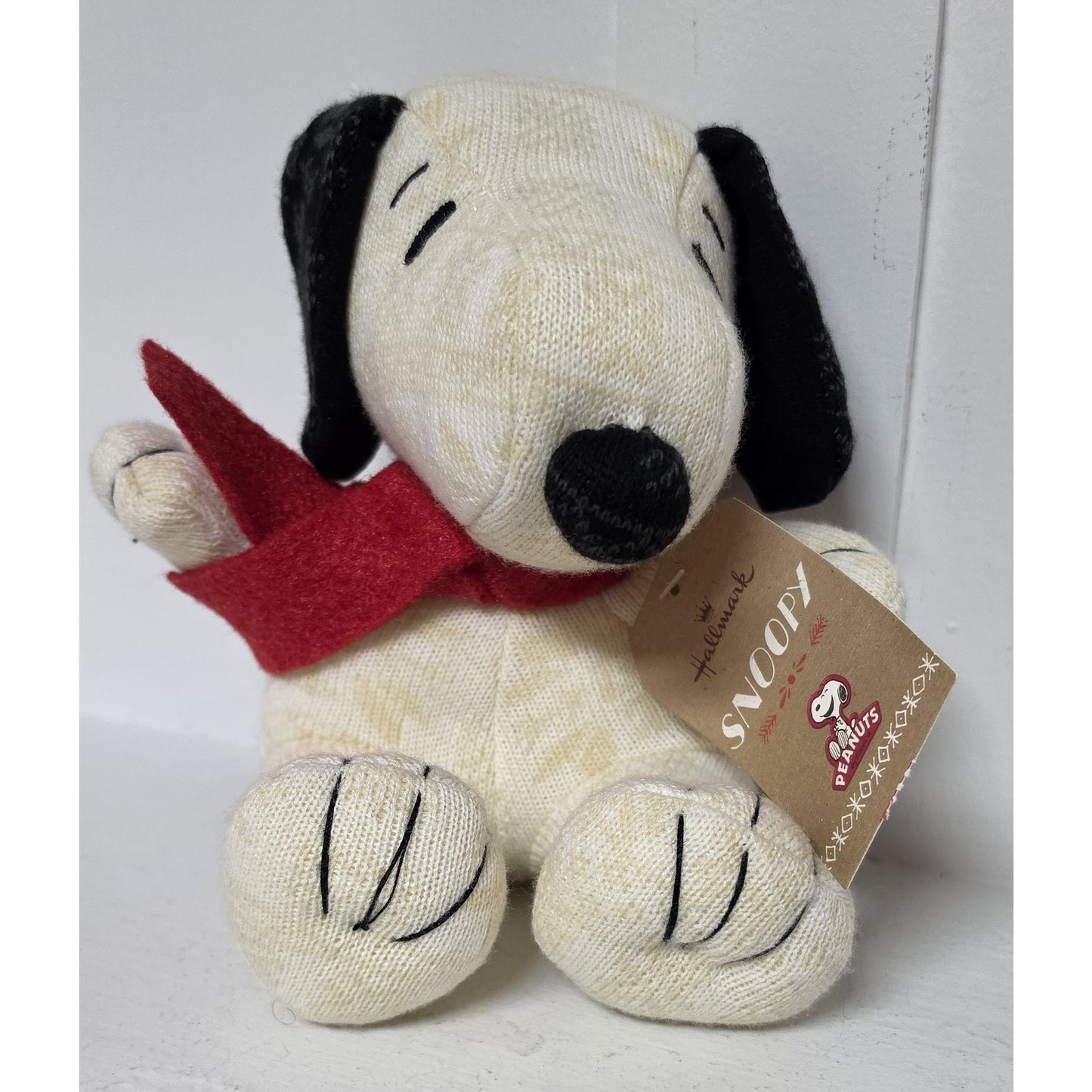 Hallmark Peanuts 2014 Knit Snoopy Plush – Cozy Collectible, Very Clean & Adorable