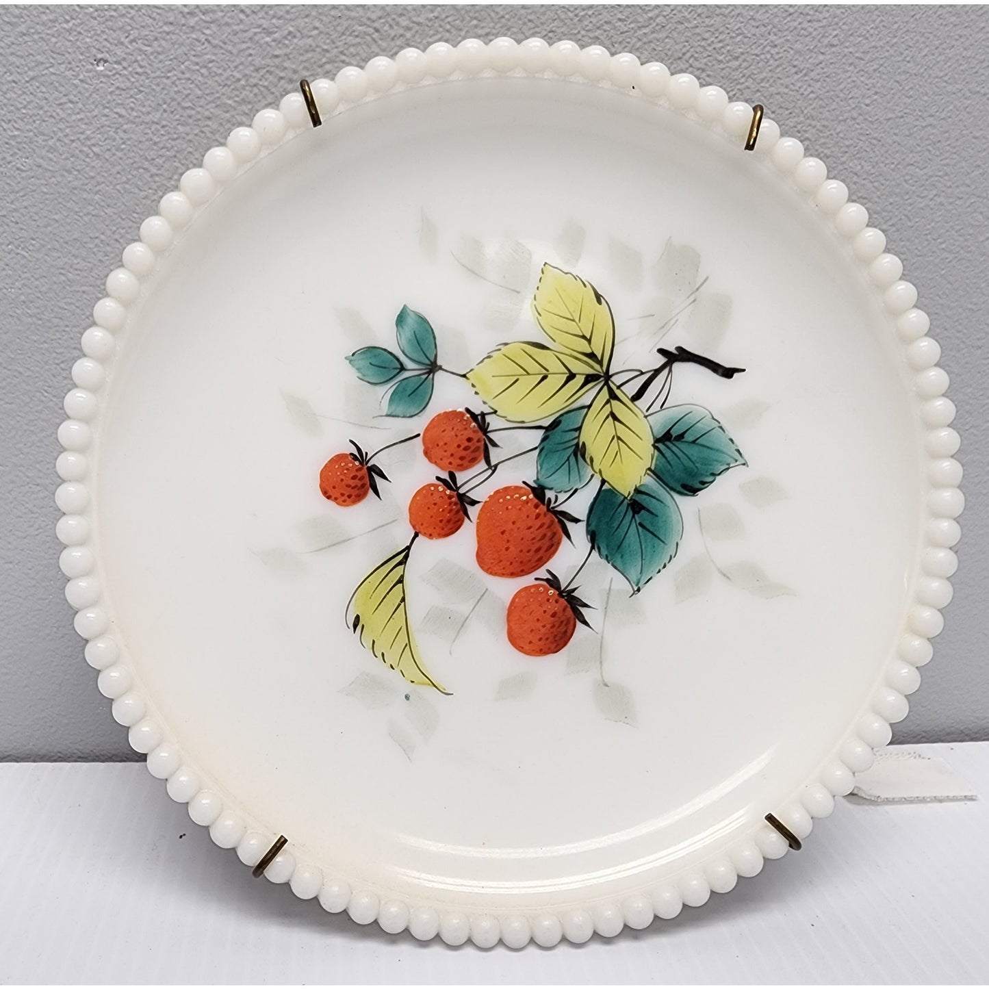 VTG Westmoreland Milk Glass Beaded Edge Fruit Plates 5 Set, Hand Painted, 7.5"