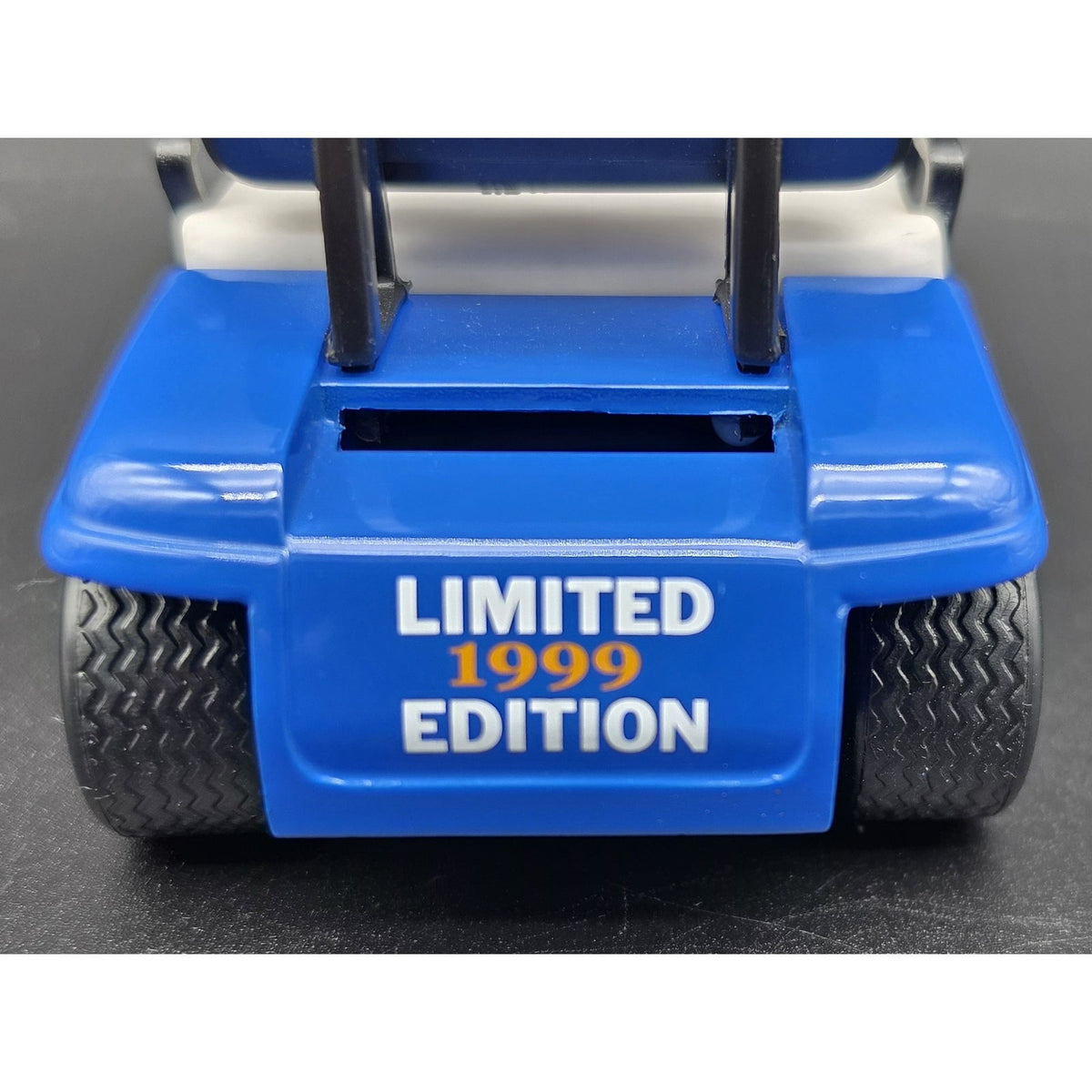 Vintage Kentucky Wildcats Diecast Golf Cart Bank 1:16 SpecCast GMP Limited/625
