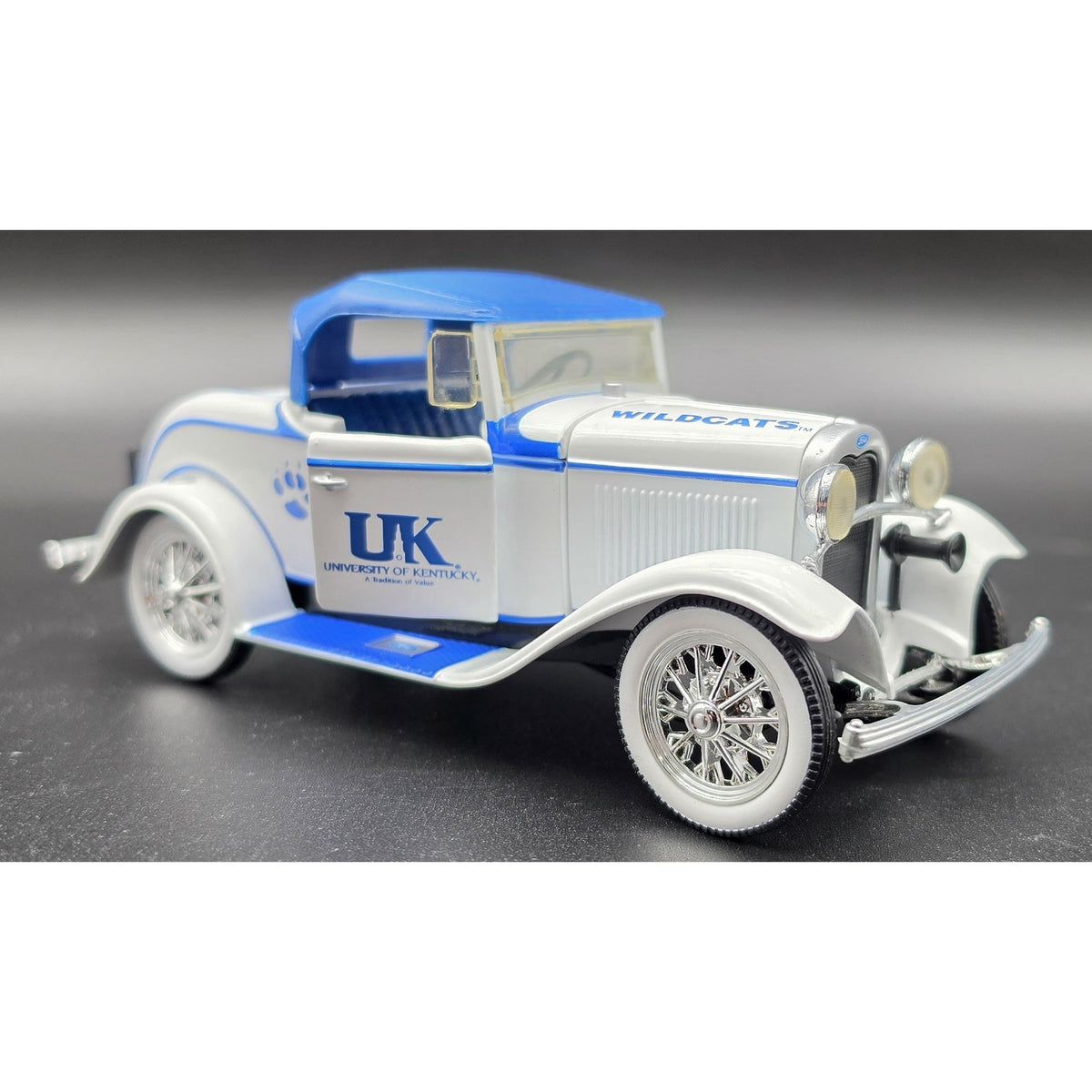 Vintage ERTL Kentucky Wildcats 1930 Ford Model A Convertible Roadster Bank Key 1:24