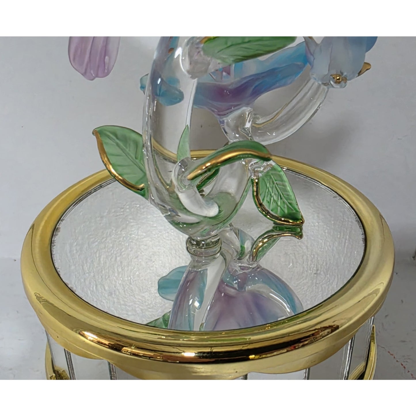 Vintage Mirrored Hummingbird Glass Art Music Box Rotating Gold Trim Plays