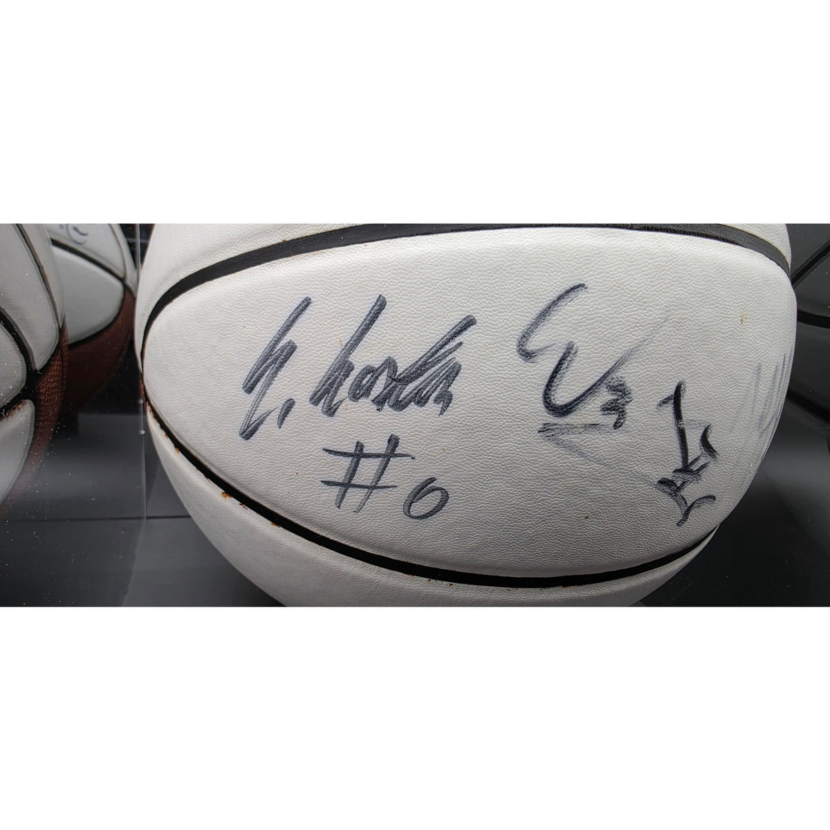 2010-11 Kentucky Wildcats Team Autographed Nike Basketball Calipari Photo Case