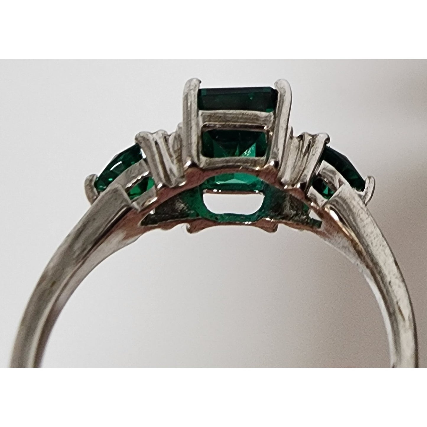 Vintage Sterling Silver Ring w/ Cr Emeralds & Mini Diamonds Size 7 w/ Box
