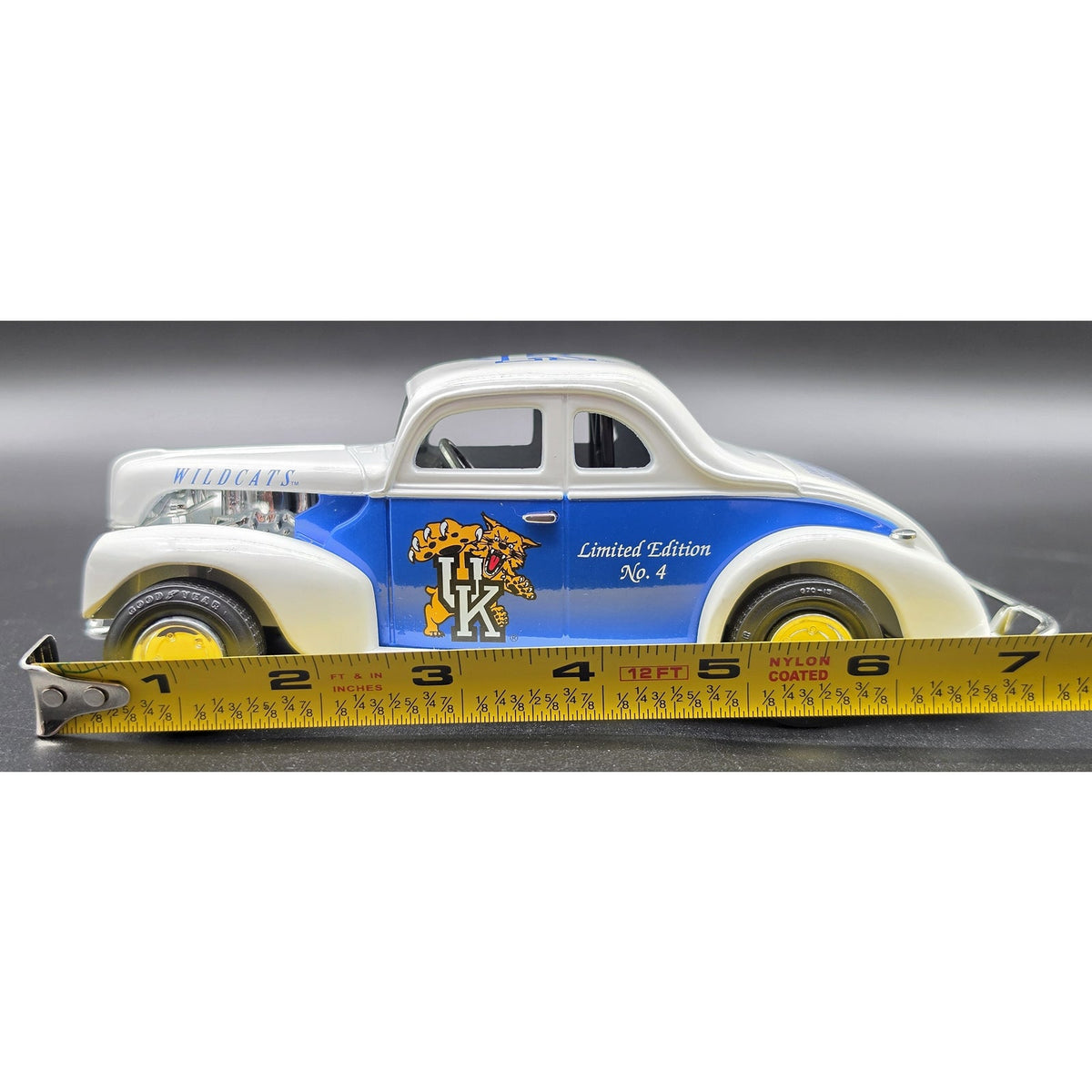 Vintage ERTL Kentucky Wildcats #4 1940 Ford Coupe Diecast Bank W/ Key 1:24 UK