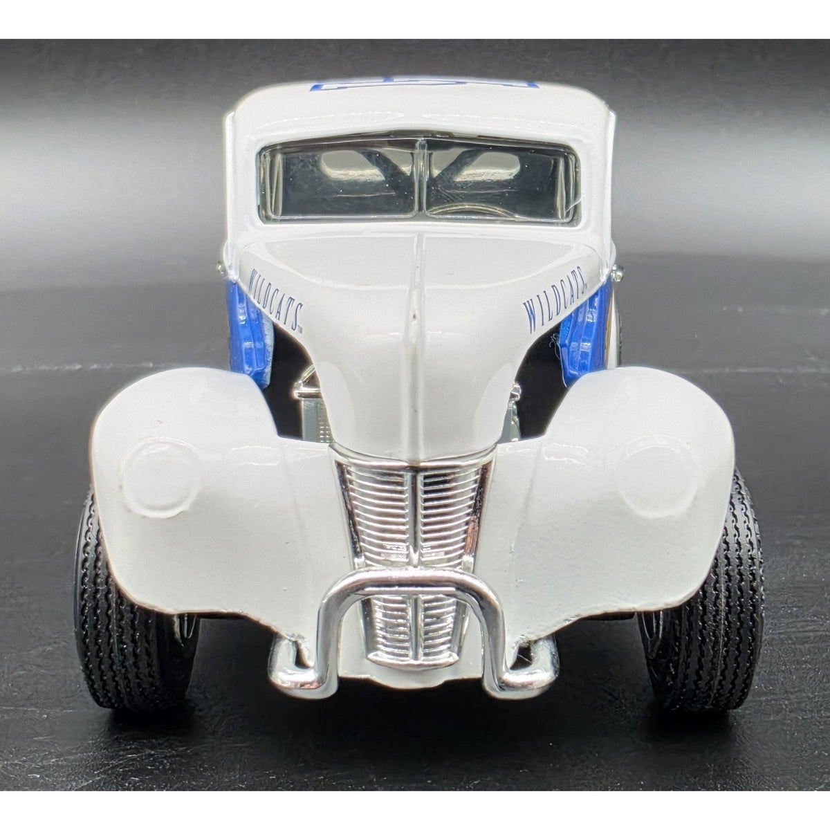 Vintage ERTL Kentucky Wildcats #4 1940 Ford Coupe Diecast Bank W/ Key 1:24 UK