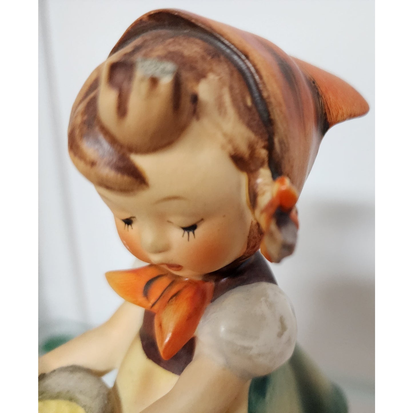Hummel Goebel Figurine “Be Patient” TMK-2 Full Bee Girl with Ducks 1950s 6.5"