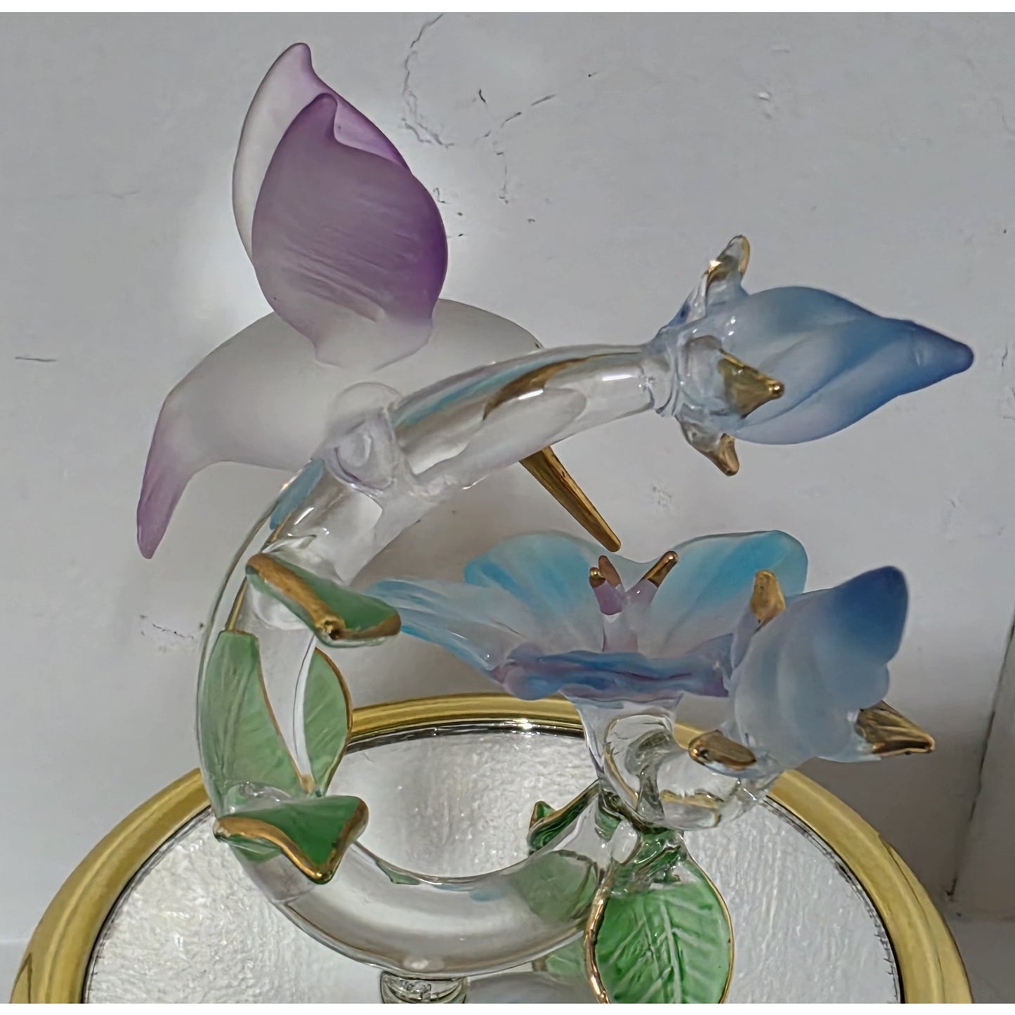 Vintage Mirrored Hummingbird Glass Art Music Box Rotating Gold Trim Plays