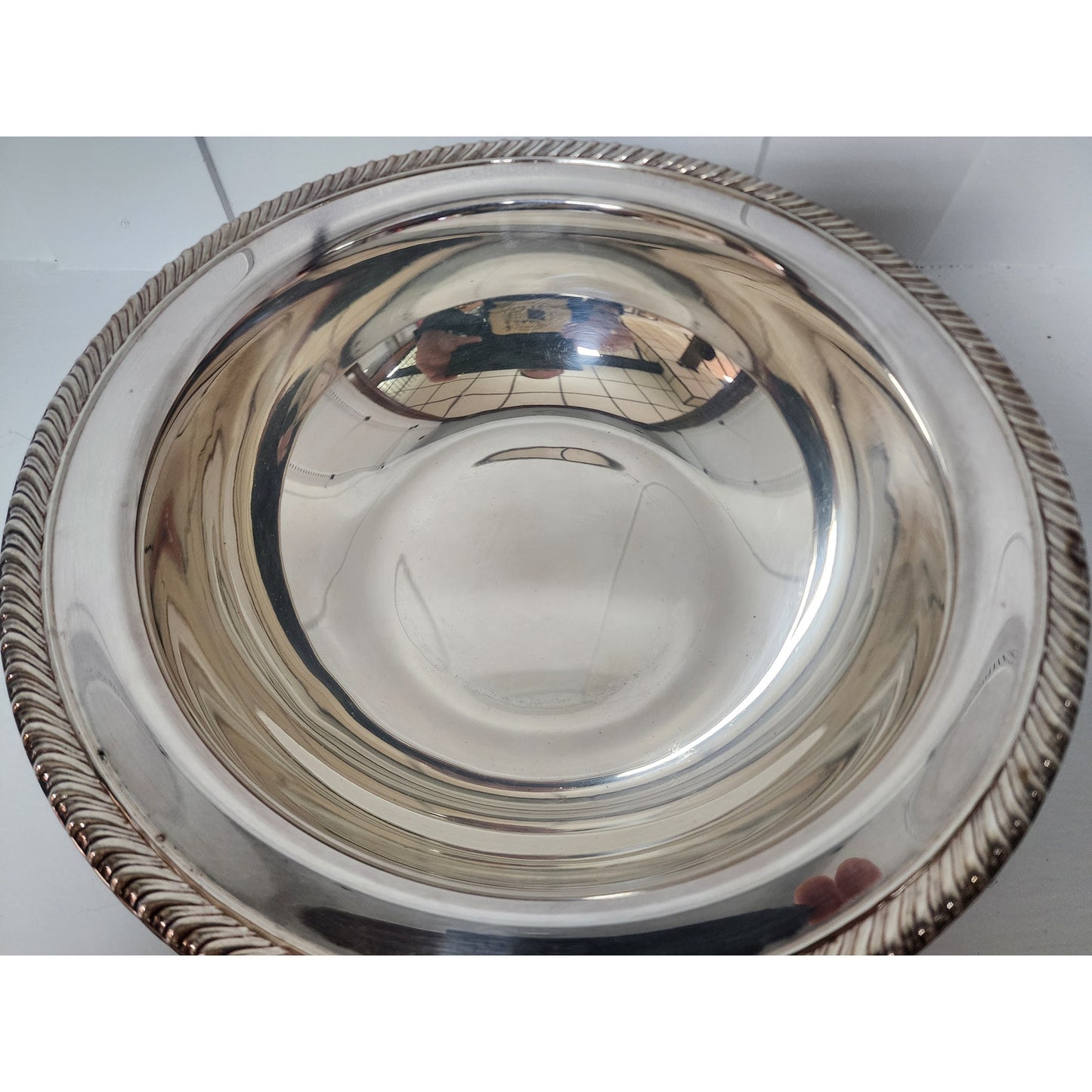 Vintage Wm Rogers Silver Plated Covered Bowl #862 Rope Trim 10.25" Diameter